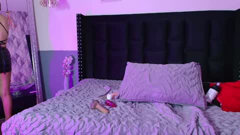 Gwen  online show from 01.02.25