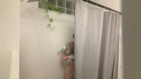 nature_boiii online show from 11.04.25