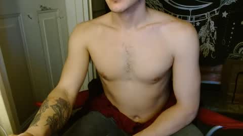 Snapshot of naturesbest951 chatting on 03.11.25 NATURESBEST online show from 03.11.25