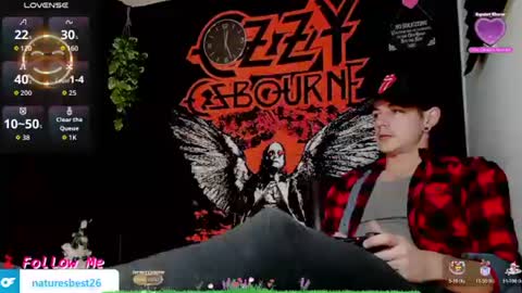 Snapshot of naturesbest951 chatting on 11.22.25 NATURESBEST online show from 11.22.25