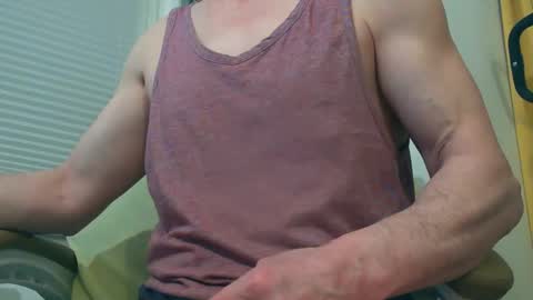 Snapshot of naturista25 chatting on 03.18.26 naturista25 online show from 03.18.26