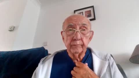 naturistmale81 online show from 10.10.25