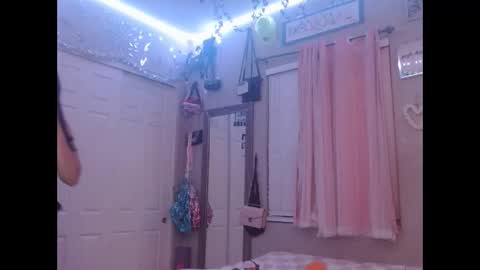 Snapshot of natxurall chatting on 01.18.26 Amara rose online show from 01.18.26