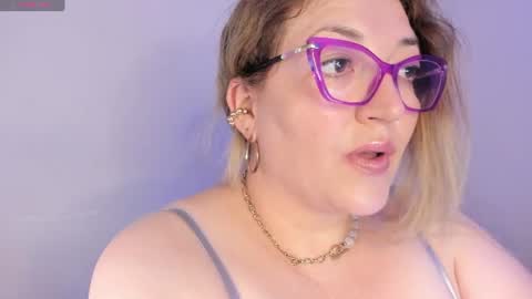 Snapshot of naty__mature_ chatting on 06.20.26 Nataly online show from 06.20.26
