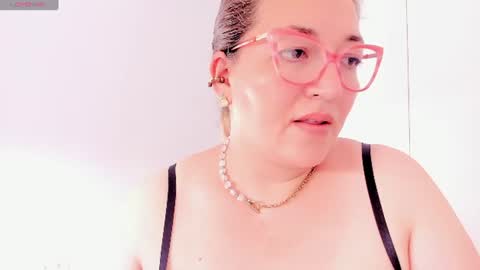 Snapshot of naty__mature_ chatting on 07.30.26 Nataly online show from 07.30.26
