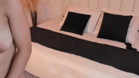 naty_rose23 online show from 04.01.26