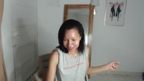 Snapshot of natzumi_mcqueen chatting on 04.27.26 Stella Mcqueen online show from 04.27.26