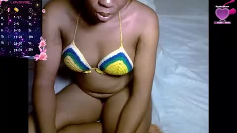 Snapshot of naughti_naughti chatting on 09.11.25 Naughtybells online show from 09.11.25