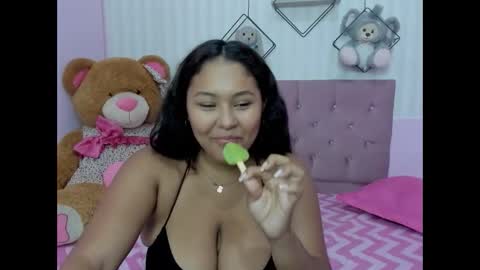 Snapshot of naughty_ariel chatting on 01.08.26 Zoe online show from 01.08.26