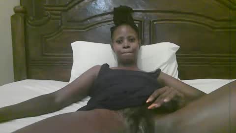 Snapshot of naughty_babe000 chatting on 01.18.26 alisha online show from 01.18.26