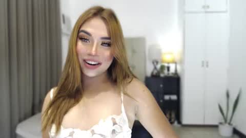 Snapshot of naughty_dreamerxxx chatting on 06.29.26 Queen Jess online show from 06.29.26