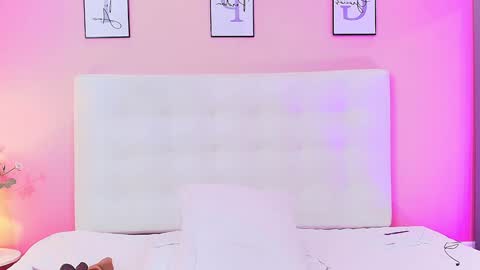 Snapshot of naughty_ebonyy chatting on 12.17.24 SASHA online show from 12.17.24