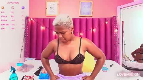 Snapshot of naughty_ebonyy chatting on 02.09.25 SASHA online show from 02.09.25