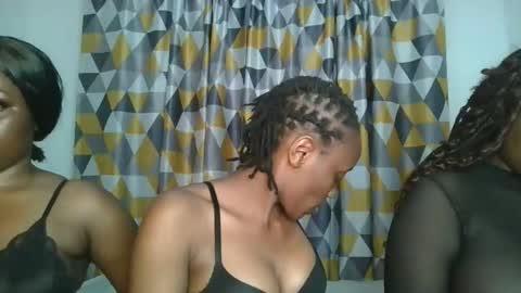 naughty_ellaa online show from 10.08.25
