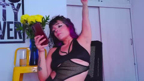 Snapshot of naughty_em_17 chatting on 10.18.25 Em please help me reach 100 thumbs up 3 online show from 10.18.25