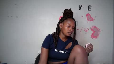 Snapshot of naughty_keesha1 chatting on 10.19.25 naughty_keesha1 online show from 10.19.25