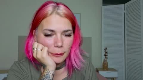 Snapshot of naughty_kittyy1 chatting on 09.30.25 Maria online show from 09.30.25