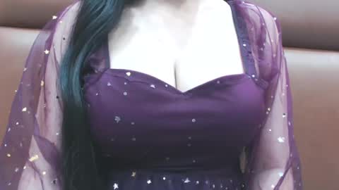 Snapshot of naughty_love489696 chatting on 01.19.25 riya online show from 01.19.25