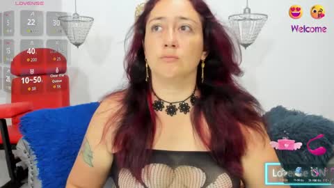 Snapshot of naughty_milf_esmeralda chatting on 05.29.26 ESMERALDA online show from 05.29.26