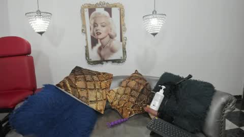 Snapshot of naughty_milf_esmeralda chatting on 06.07.26 ESMERALDA online show from 06.07.26
