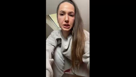 Elena online show from 11.27.25