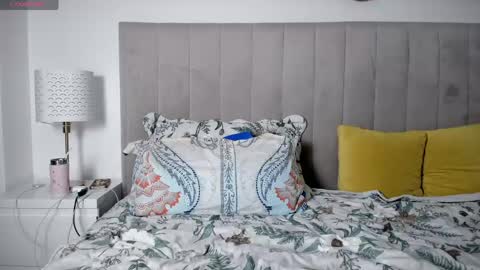 Elena online show from 03.17.26