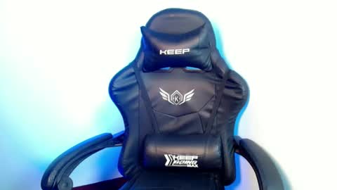 Snapshot of naughty_riez chatting on 02.14.26 naughty_riez online show from 02.14.26