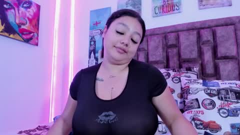 Snapshot of naughtyanamaria chatting on 12.19.24 Ana online show from 12.19.24