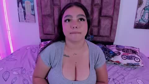Snapshot of naughtyanamaria chatting on 01.09.25 Ana online show from 01.09.25
