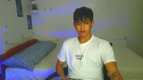 Snapshot of naughtyboylouie chatting on 09.20.25 Loue online show from 09.20.25