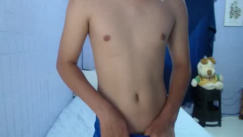 naughtyboytoni online show from 10.08.25