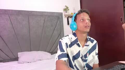 naughtyfusion_os online show from 05.11.26