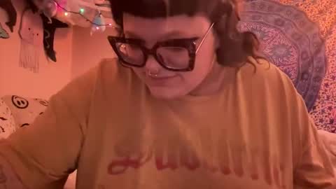 Naughty Girl online show from 12.14.25