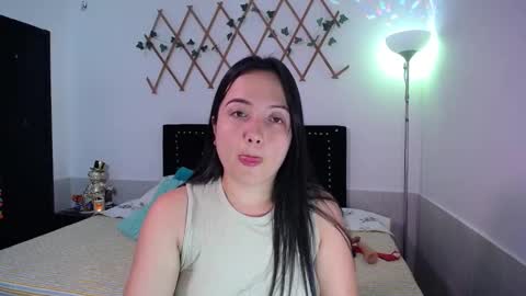 Valeria  online show from 11.23.25