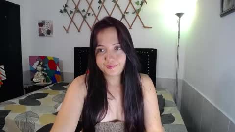 Snapshot of naughtygirl_mmm chatting on 06.01.26 Valeria online show from 06.01.26