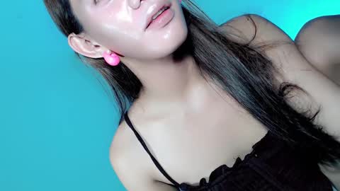 Snapshot of naughtygirlintown chatting on 03.04.25 Mariella online show from 03.04.25