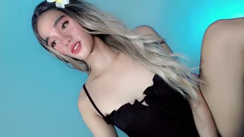 Snapshot of naughtygirlintown chatting on 03.05.25 Mariella online show from 03.05.25