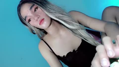 Snapshot of naughtygirlintown chatting on 03.05.25 Mariella online show from 03.05.25