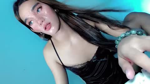 Snapshot of naughtygirlintown chatting on 03.07.25 Mariella online show from 03.07.25