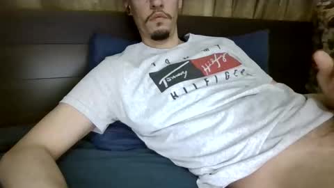 Snapshot of naughtyguy556677 chatting on 04.17.26 naughtyguy556677 online show from 04.17.26