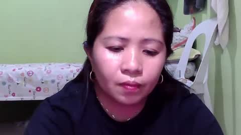 Snapshot of naughtymom26 chatting on 01.25.25 naughtymom26 online show from 01.25.25