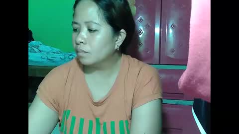 Snapshot of naughtymom26 chatting on 09.23.25 naughtymom26 online show from 09.23.25