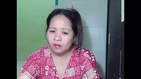 Snapshot of naughtymom26 chatting on 10.11.25 naughtymom26 online show from 10.11.25