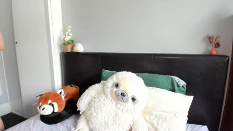 Gigi Chu  online show from 02.21.26