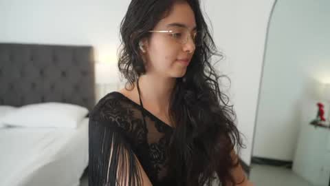 Naughty Samm online show from 05.05.26