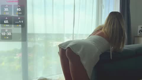 Lara  Ryan online show from 09.11.25