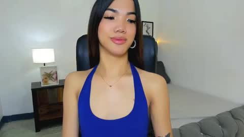 Snapshot of naughtyvixennova chatting on 12.02.25 Cassie online show from 12.02.25