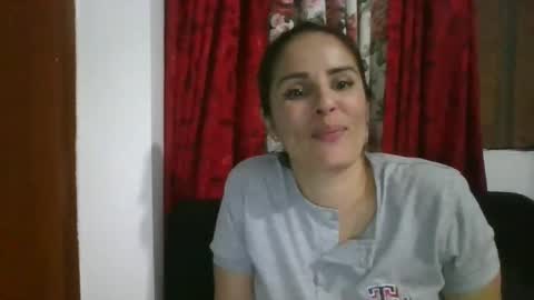 Snapshot of naugthymilf23 chatting on 02.18.25 keyra online show from 02.18.25