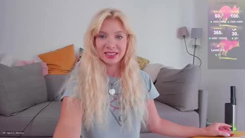Snapshot of nautica_therapy chatting on 09.22.25 Nautica online show from 09.22.25