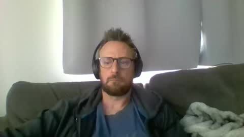 Snapshot of nawtydom1977 chatting on 10.22.25 nawtydom1977 online show from 10.22.25